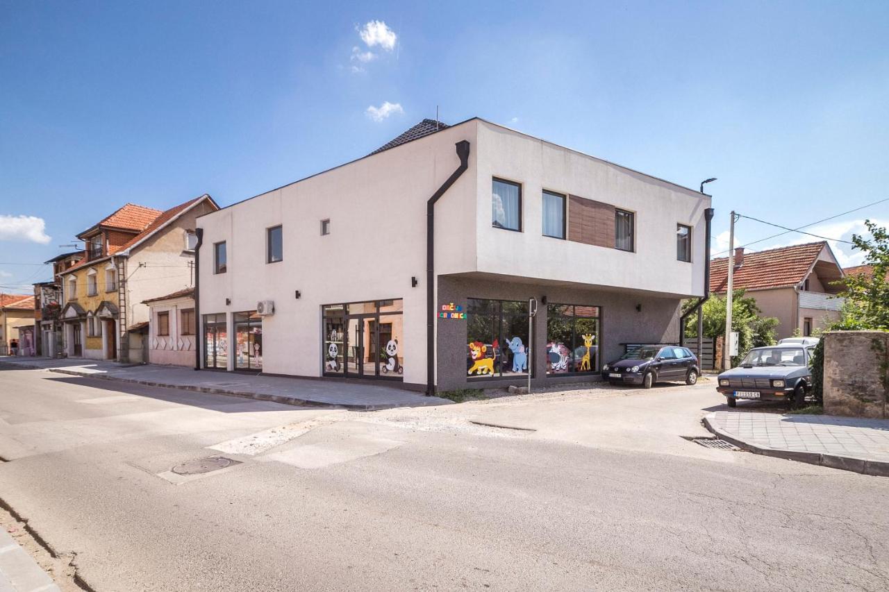 Zoe Pirot Lägenhet Exteriör bild